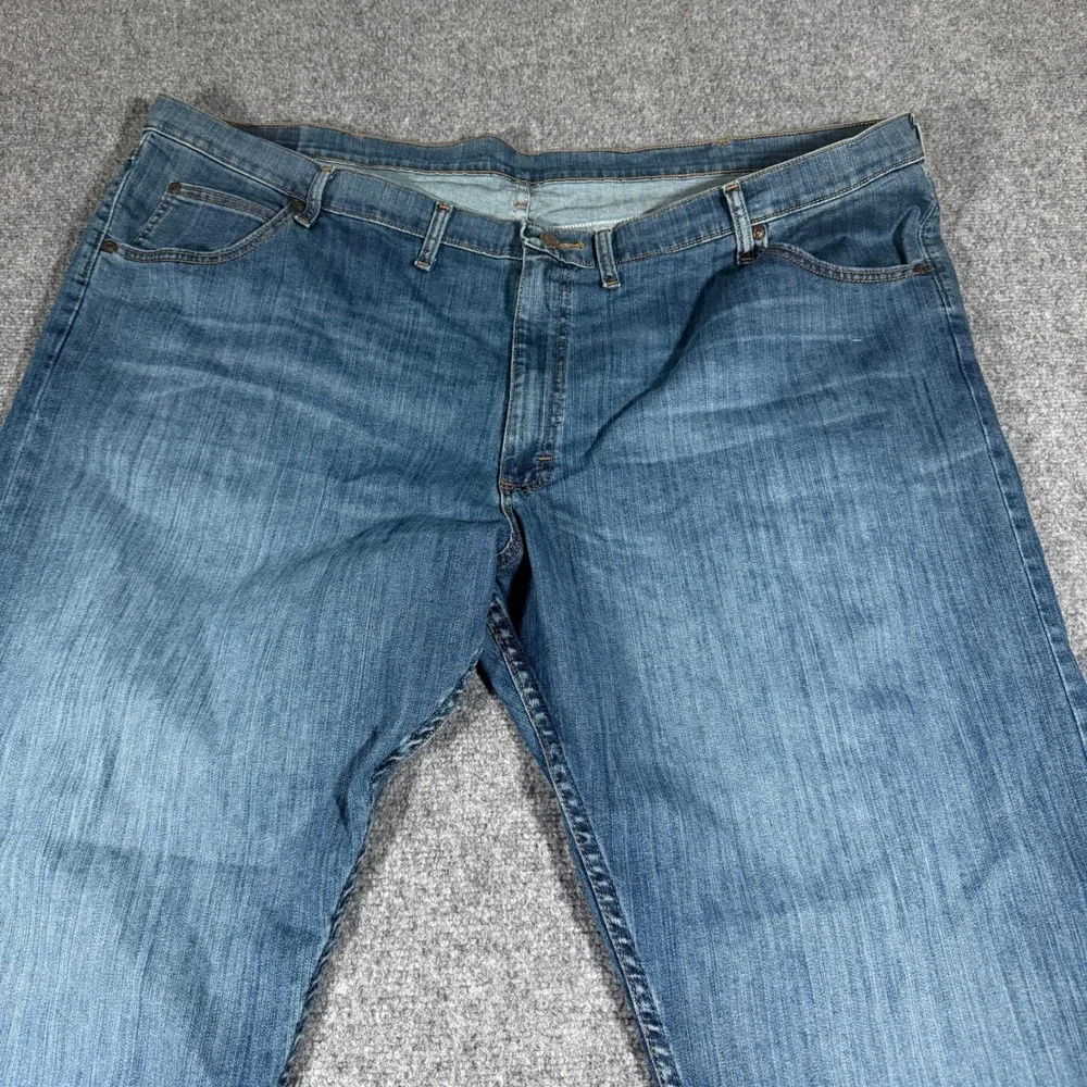 Wrangler Premium‎ Quality Mens Blue Straight Leg Jeans 48x30 Medium Wash